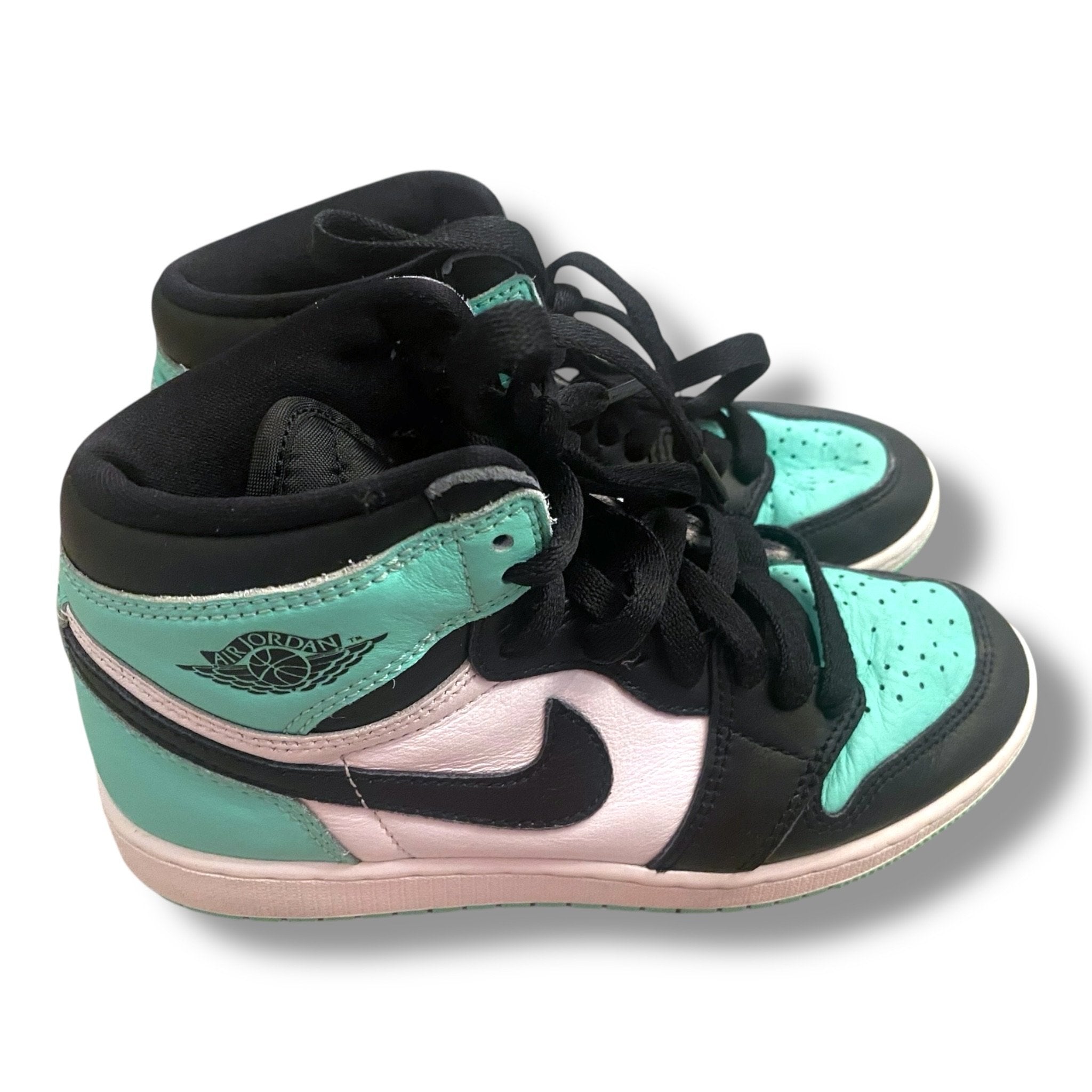 Size 4 Nike green/black/white high top sneakers Default Title / 4 / Boy