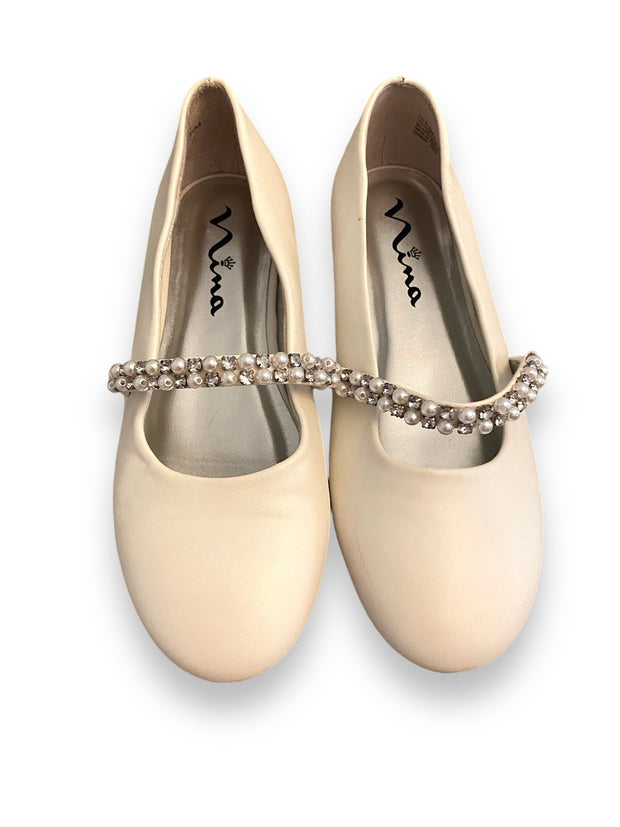 Size 5.5 Nina white flats with pearl and rhinestone accent - like new Default Title / 5.5 / Girl