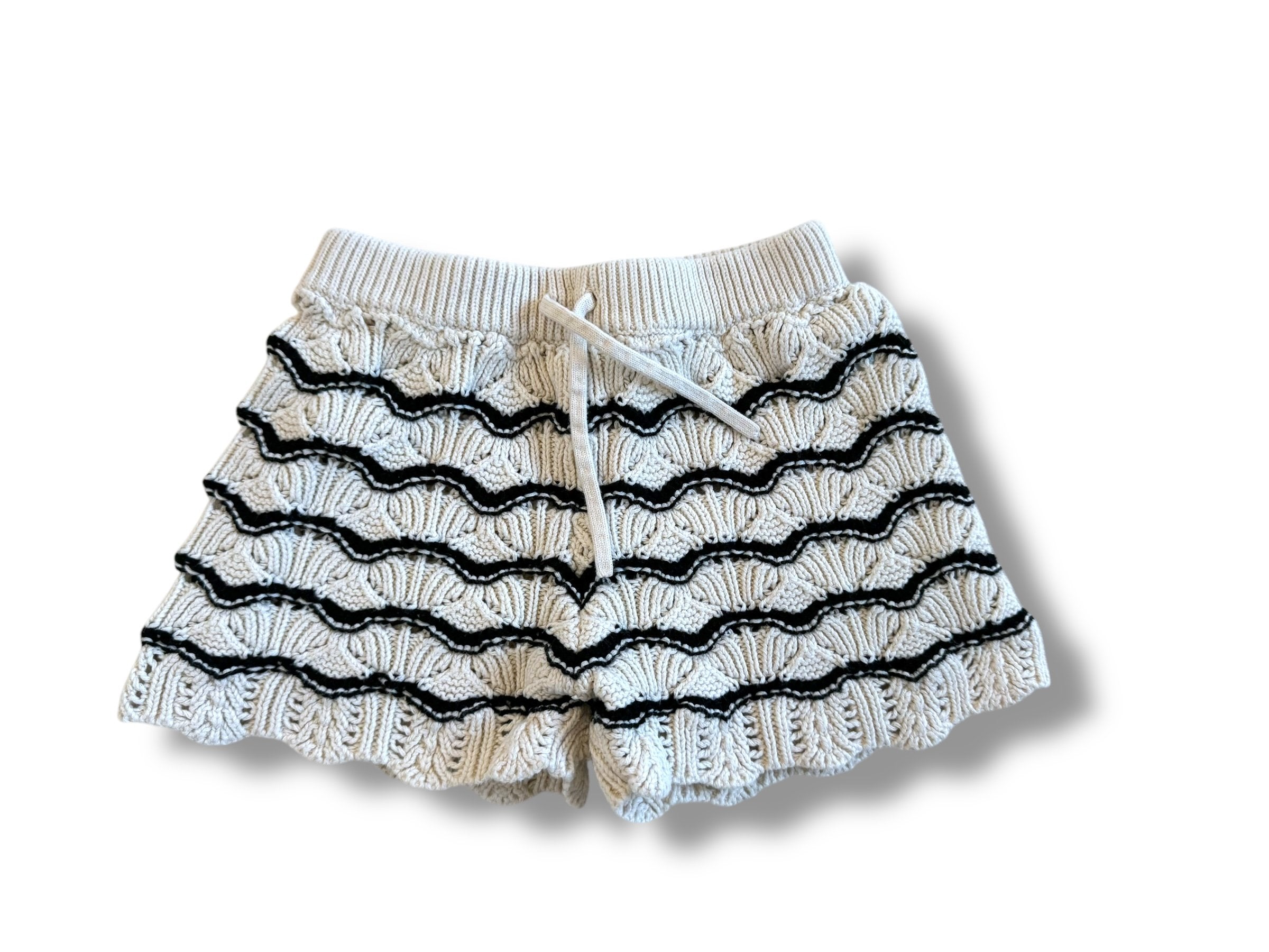 Size 4-5 Zara knit cream and black shorts Default Title / 5-Apr / Girl