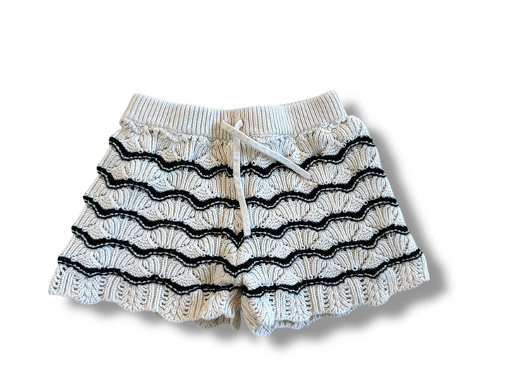 Size 4-5 Zara knit cream and black shorts Default Title / 5-Apr / Girl