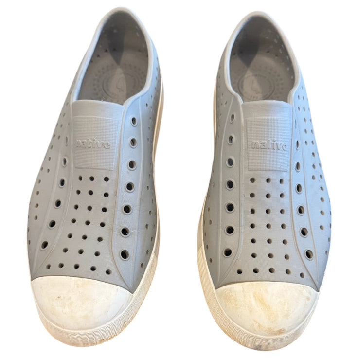 Size 6 boys Native grey- wear on toes Default Title / 6 / -