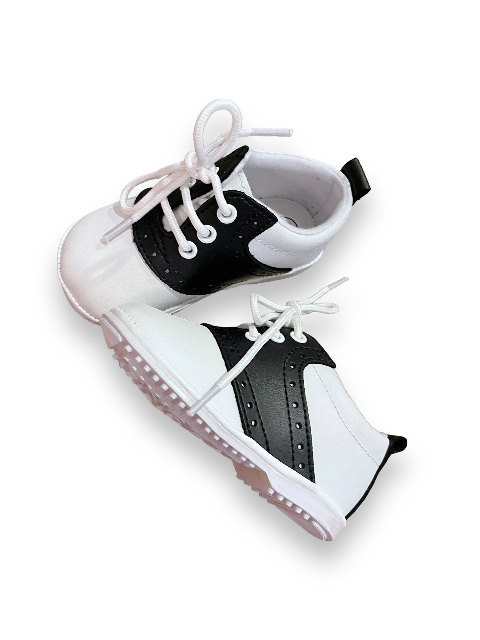 Size 4 toddler Angel black and white saddle oxford shoes- like new Default Title / 4 / -
