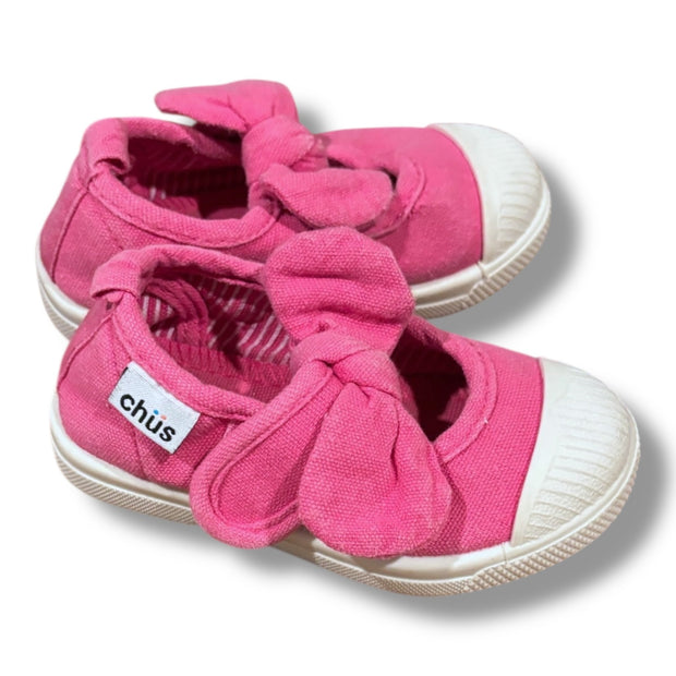 Size Toddler 6 (22) Chus pink canvas shoes w/ bows Default Title / Toddler / -